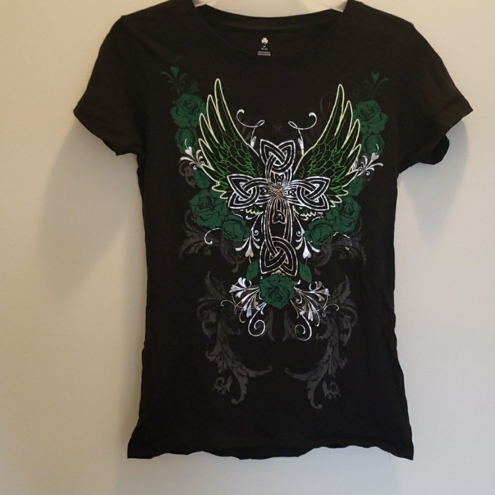 Celtic Foil design black T-shirt